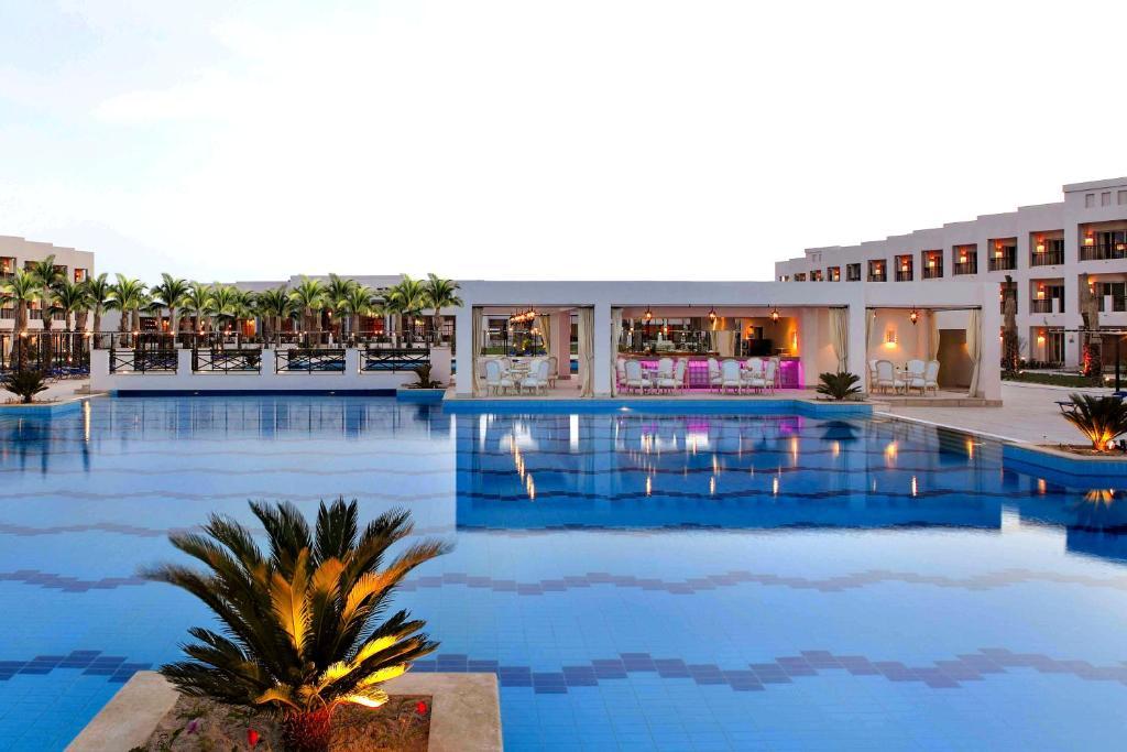 Отель Jaz Elite Crystal, Almaza Bay Мерса-Матрух Экстерьер фото