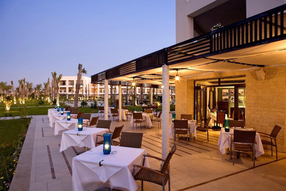 Отель Jaz Elite Crystal, Almaza Bay Мерса-Матрух Экстерьер фото